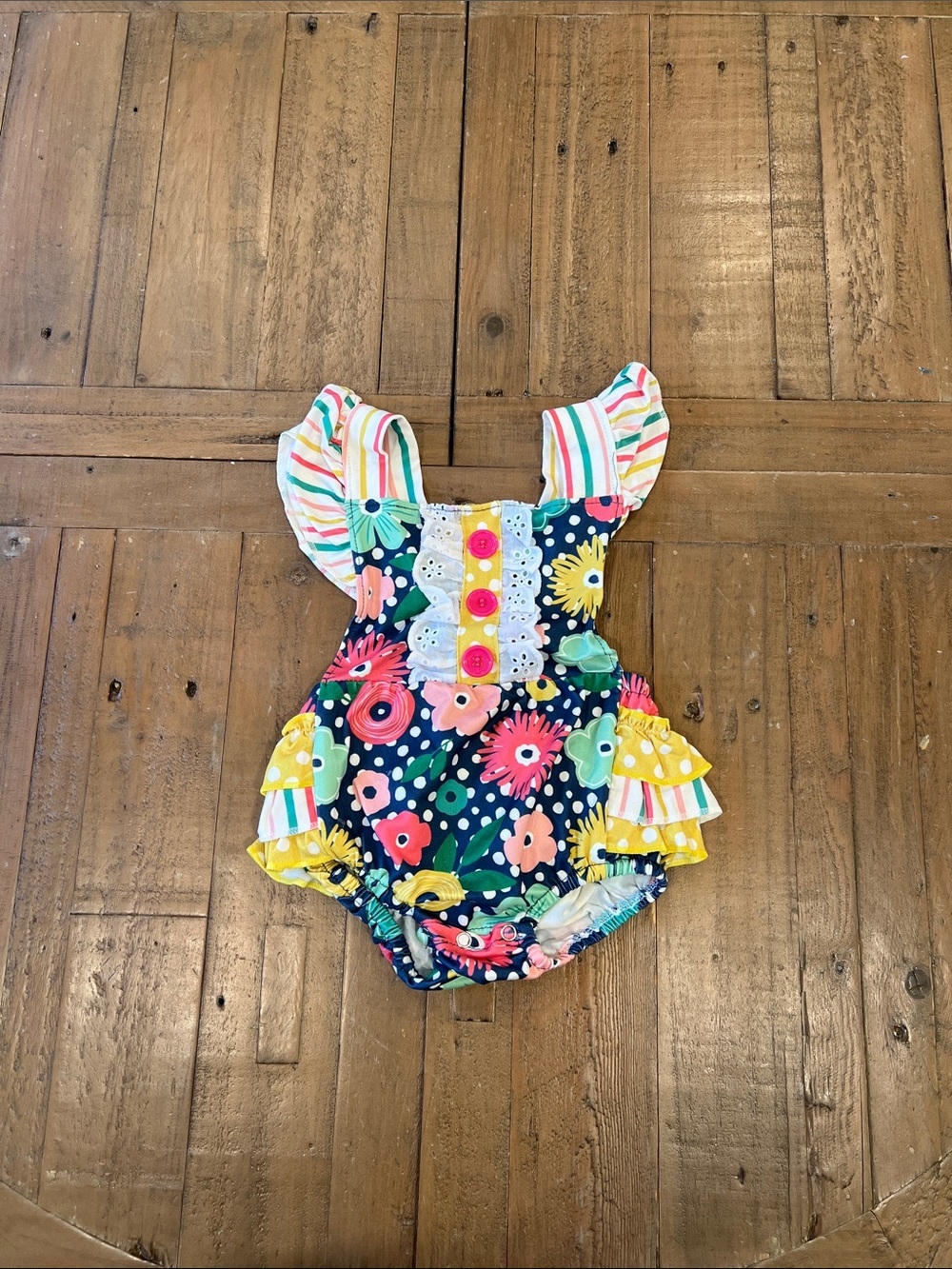 Wellie Kate vibrant striped floral ruffled bubble romper 6-9 months boutique